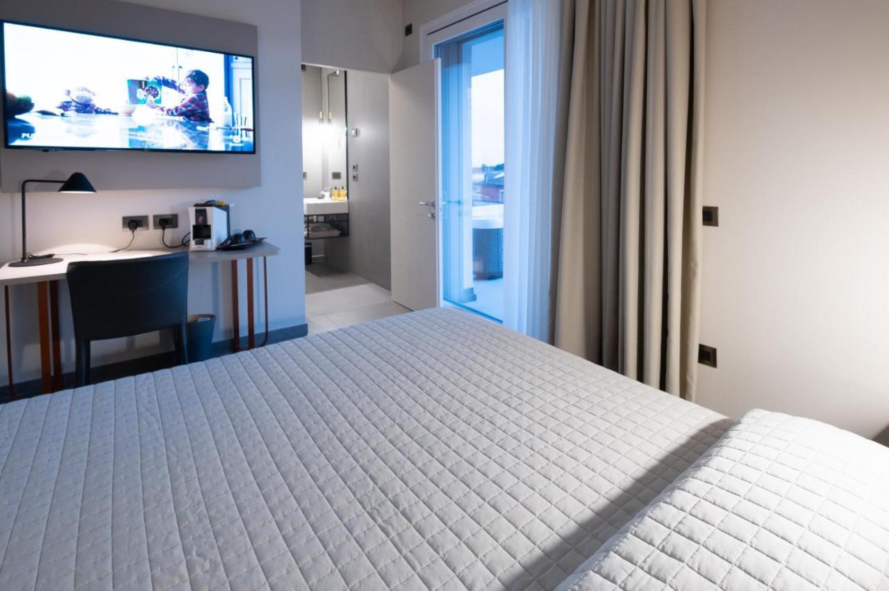 Bbcube Hotel Porto Viro Luaran gambar